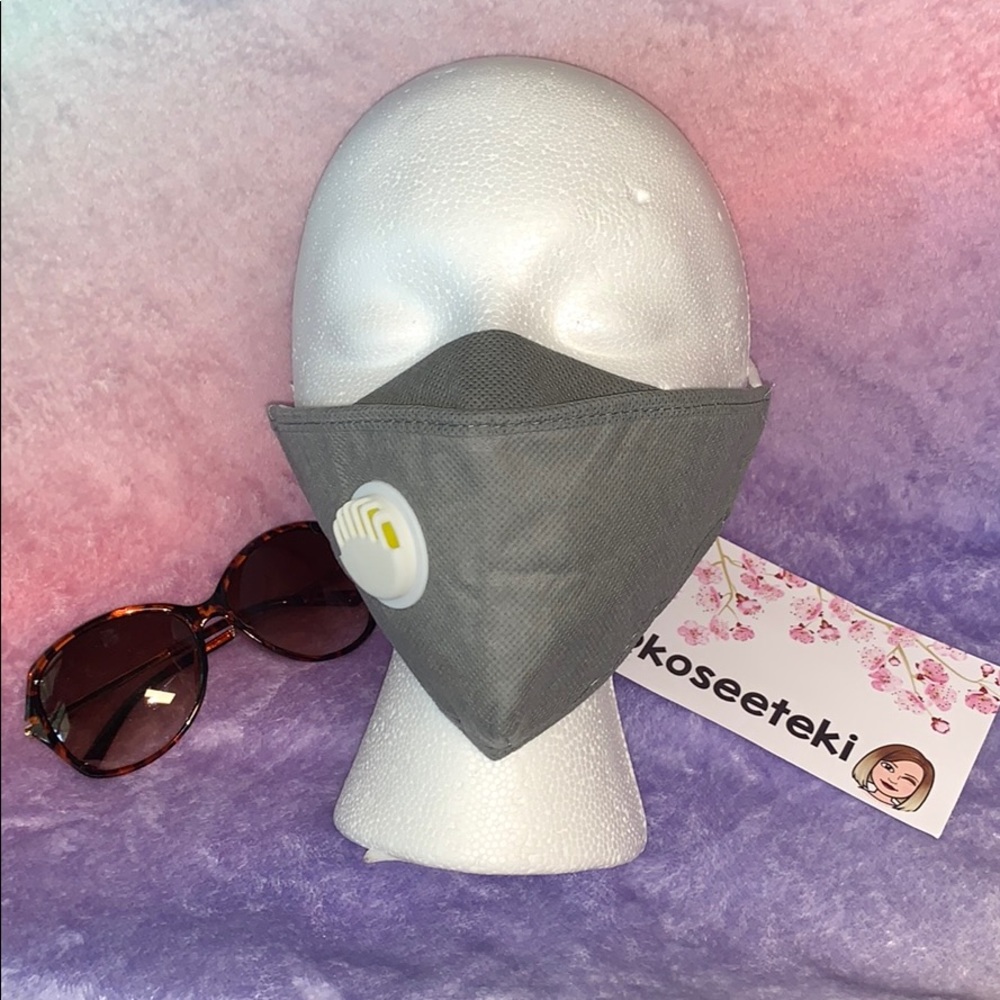 Facemask w/valve
